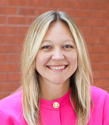 Sarah Grace Vedomske headshot